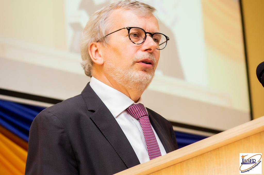 Prof. Dehousse